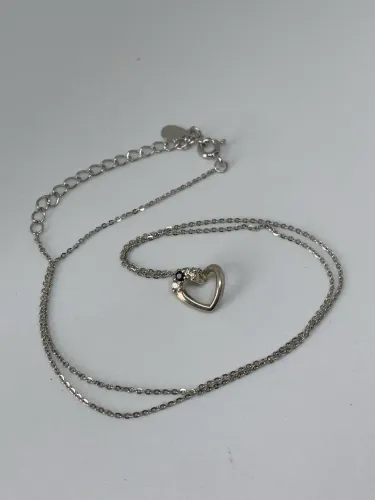 colar de prata com pingente de coração