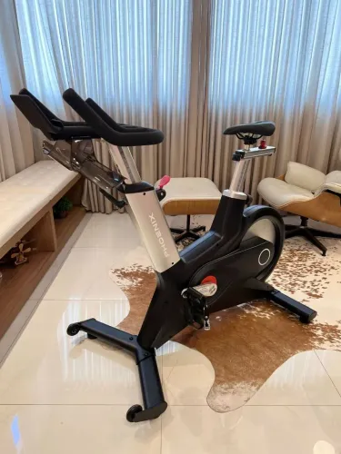 Bicicleta Ergométrica S300 bluetooth smartbike