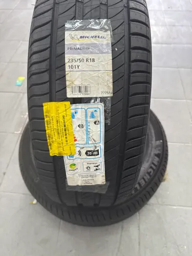 Pneu Michelin Primacy 235/50 R18