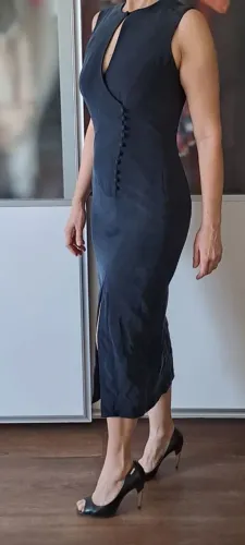 Vestido midi em seda azul marinho marca Patrick Petite. Tamanho 6