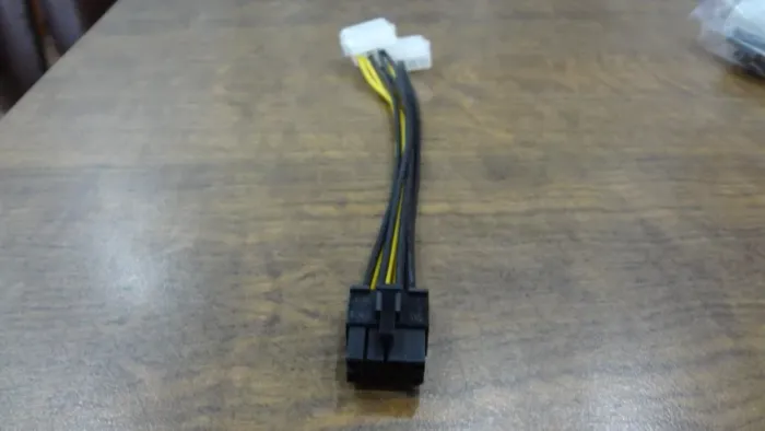 Conversor Duplo Molex para 8Pinos PCIex