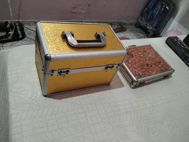 Kit maleta de maquiagem
