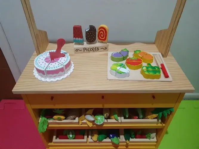Mercadinho / Quitanda Infantil de Madeira - Ateliê Materno - EXCELENTE ESTADO
