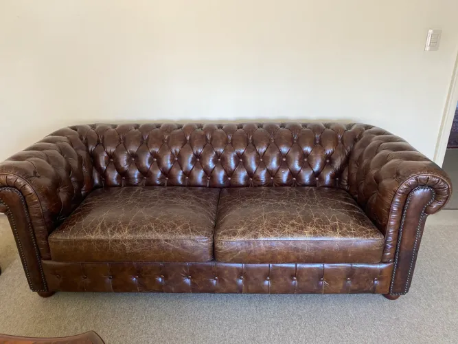 Sofá Chesterfield Marrom