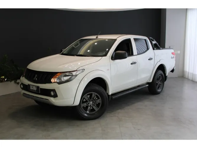 Mitsubishi L200 2.4 16V Turbo Diesel Sport GL CD 4P 4X4 Manual 2024