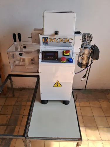 Máquina modeladora de salgados maqtiva