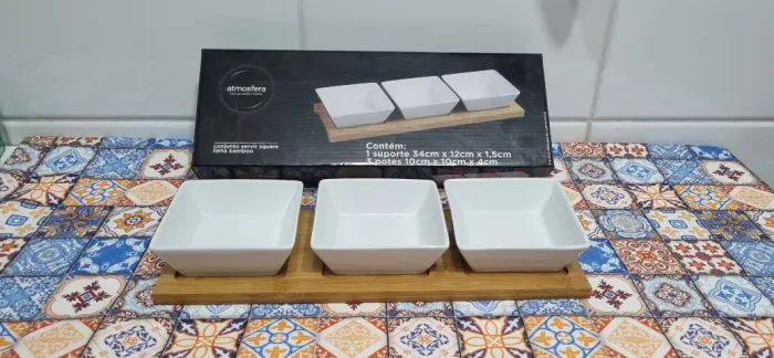 Conjunto de servir (petisqueira) com 3 suportes e base de bamboo