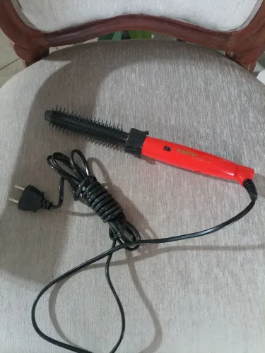 Escova modeladora taiff nova bivolt 