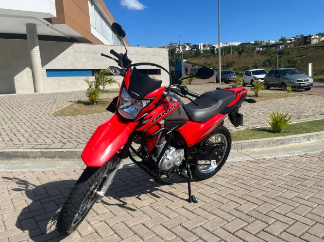 Honda Bros 2022 apenas 38000km