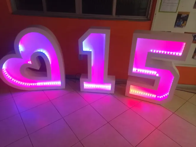 Dj númeral de 15 anos coração luminosos para festa