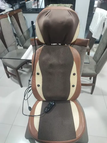 Assento massageador. Bumbum, costa e pescoço