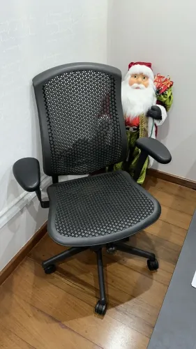 Cadeira Herman Miller Celle - Original, Como Nova