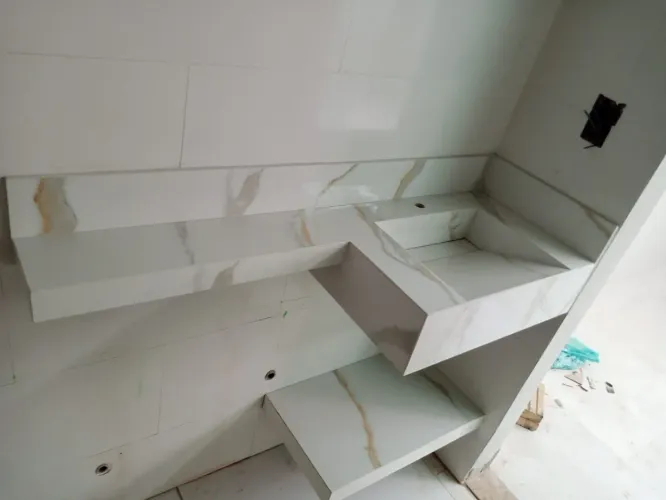 Pia sob medida em porcelanato