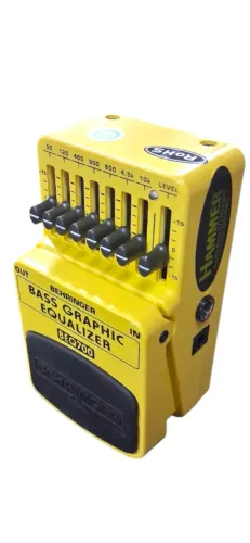 Pedal Para Contrabaixo Behringer Beq700 Equalizador Amarelo