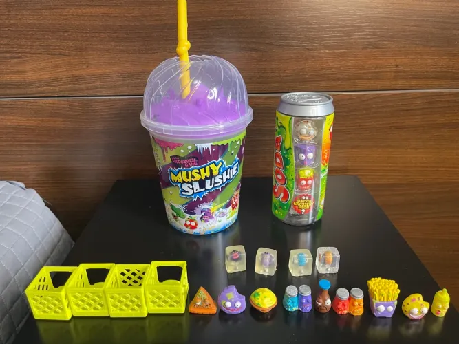 The Grossery Gang Mushy Slushie milkshake + Sticky Soda