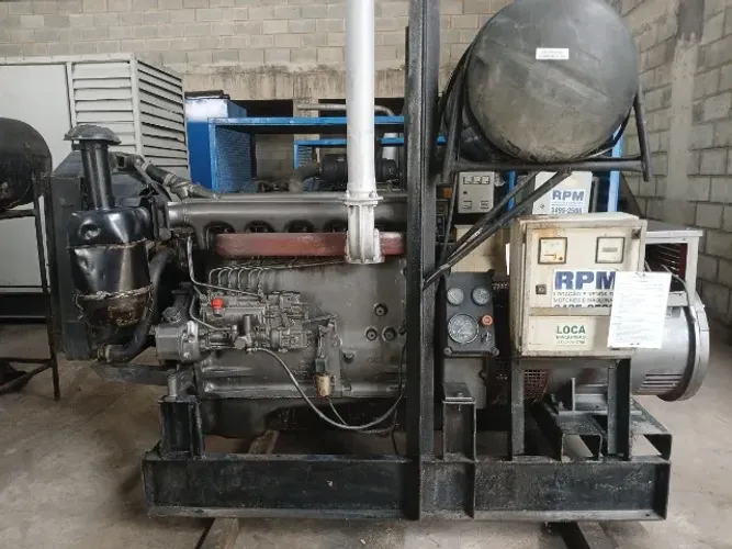 Motor a diesl MWM modelo D229-6 com gerador WEG de 80 KVA trifasico eletronico Brushless