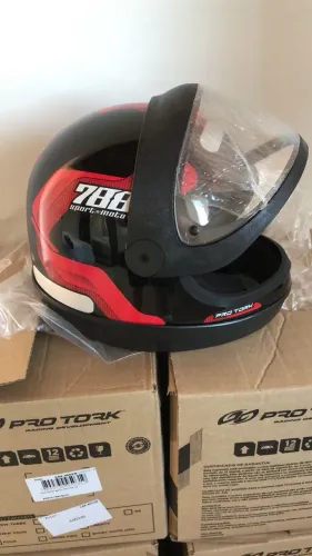 Capacete 788 vermelho - novo na caixa