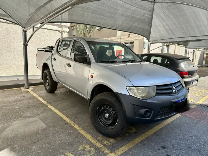 Mitsubishi L200 Triton GL 3.2 CD 4x4 Diesel 4P Manual