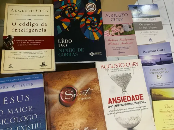 Livros usados e seminovos em excelentes condições