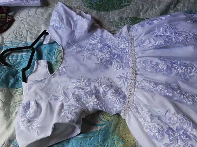 Vestido branco bordado feminino estado de novo para batismo ou outras ocasiões