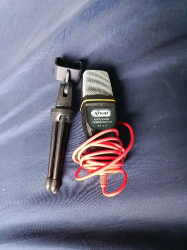 Microfone condensador Knup com tripé 