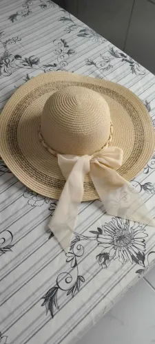 Vendo chapéu de praia feminino