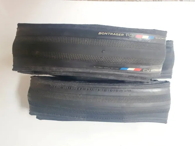 Par de pneus bontrager R3 700x28 pouco uso 
