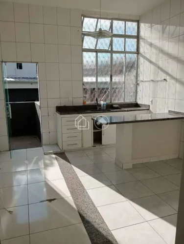 Kitnet para alugar 01 quarto, área externa privativa, Palmeiras