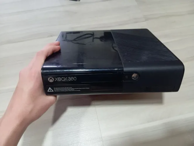 Xbox 360e completo