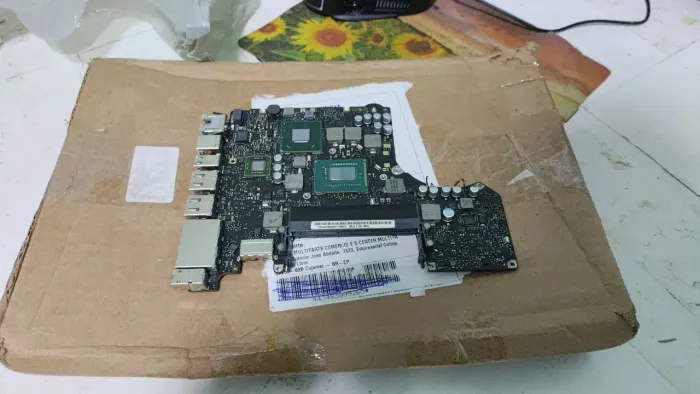 Placa Lógica MacBook Pro 2009 com defeito! Não liga