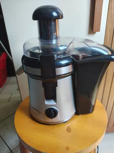 Extrator de Suco Mondial - Juicer