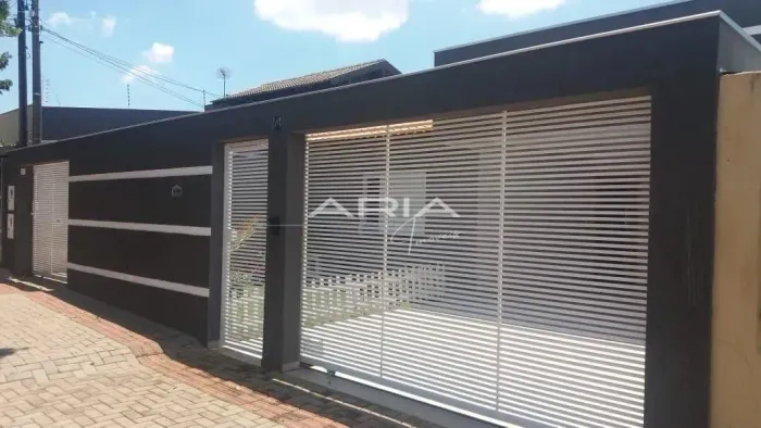 Duas casas à VENDA no mesmo terreno, no jardim Bandeirantes, oeste de Londrina.