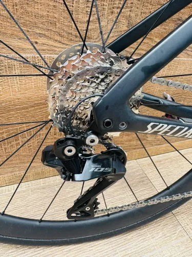 Grupo  Shimano 105 eletrônico completo.