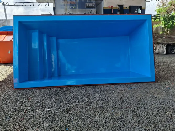 Piscina de Fibra quadrada 4 metros- Qualidade e Durabilidade