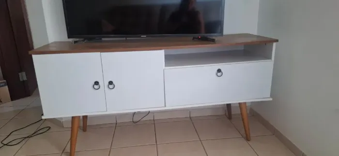 Rack Patrimar Brito Branco Com Cedro, 3 Portas - TV Até 46 (Usado)