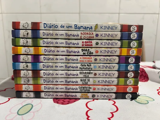 10 livros Diário de um Banana capa mole