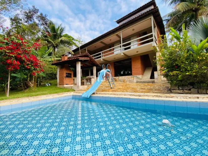 Casa, 3 Dormitórios (1 Suíte) & Vista para o mar - Ponta Das Toninhas - Ubatuba/SP