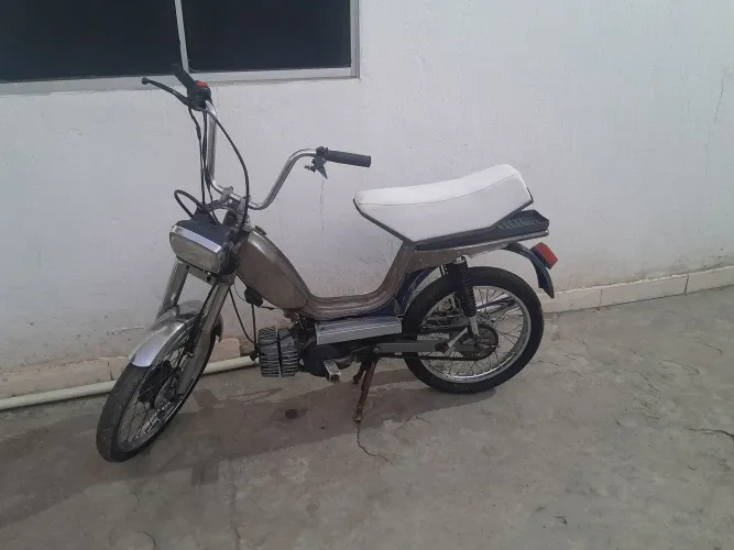 Vendo mobilete 1.800,00
