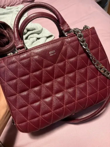 Bolsa de couro da Schutz premium burgundy