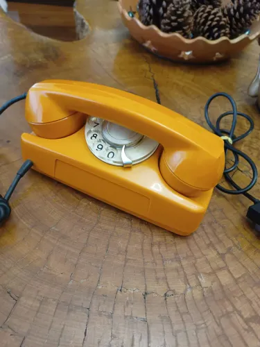 Telefone antigo vintage Antiguidade laranja tijolinho