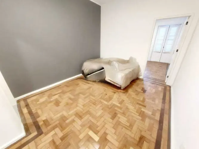 Apartamento : / Residencial / Glória