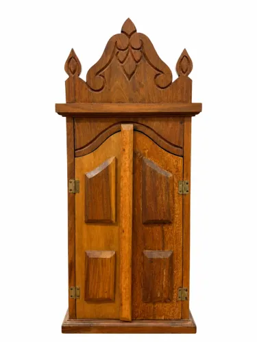 Oratório Antigo em Madeira Maciça Entalhada - Peça Decorativa Vintage