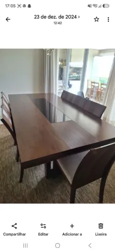 Mesa com 8 cadeiras madeira maciça