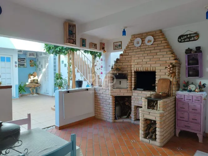 Sobrado à Venda, 240m², 5 Quartos, 5 Suítes, Área Gourmet, 04 Vagas, Jordanópolis, São Ber