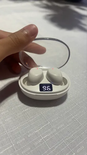 Fone de ouvido com holograma numérico