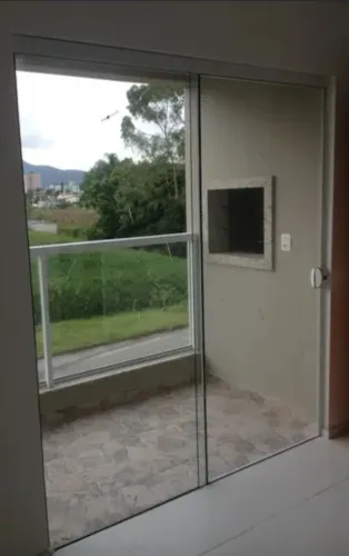 VENDO PORTA DE VIDRO DUPLA COM ESQUADRIA E FECHADURA