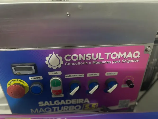 Máquina de salgado