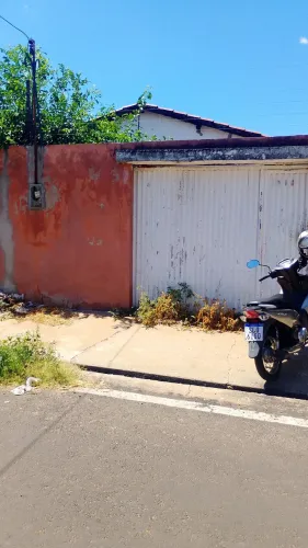 Vende se casa no Dirceu Arcoverde II