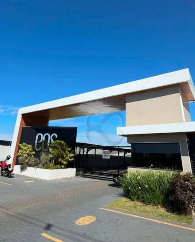 Apartamento com 2 dormitórios para alugar, 47 m² por R$ 1.300/mês - Colinas - Londrina/PR