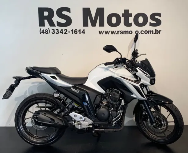 FZ25 250 FAZER CONNECTED